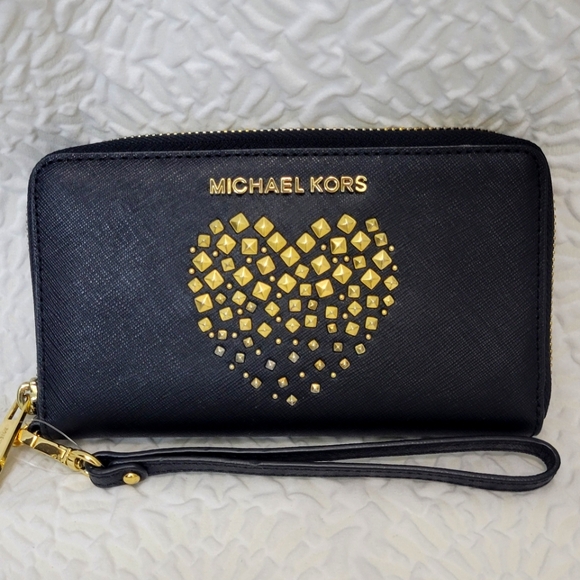 🖤Michael Kors Jet Set Studded Heart Wristlet - Picture 2 of 9